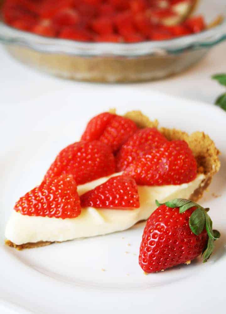 Lime Cream & Strawberry Pie