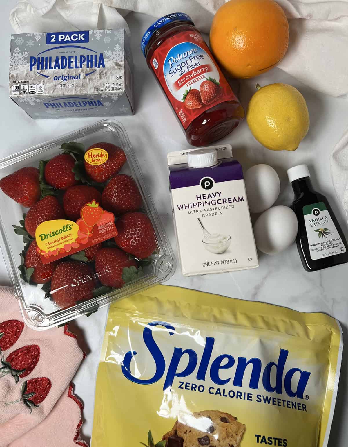 Ingredients needed to make low carb cheesecake.