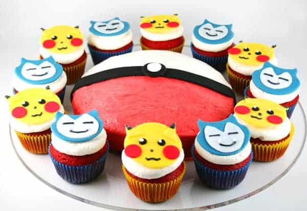 Pokemon-Cake-and-Cupcakes-2