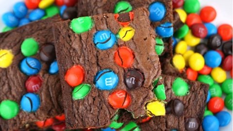 3-Ingredient M&M Brownies - Mom Loves Baking