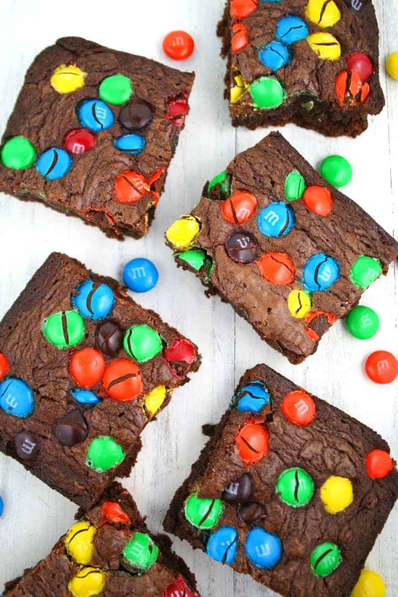 3-Ingredient-M&M-Brownies-4