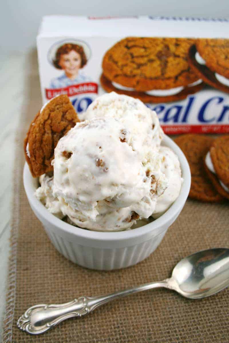 Oatmeal-Creme-Pie-Ice-Cream-2