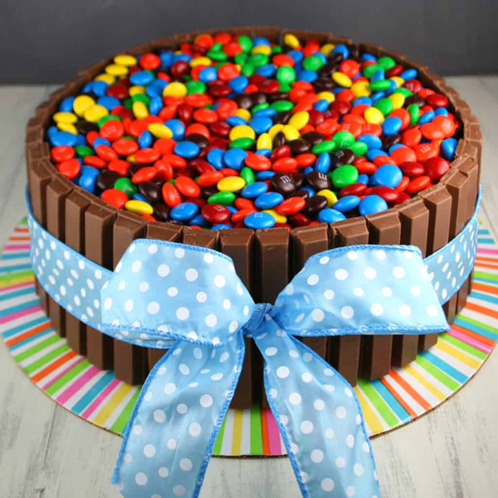 Kit kat bucket of m and m's cake.
