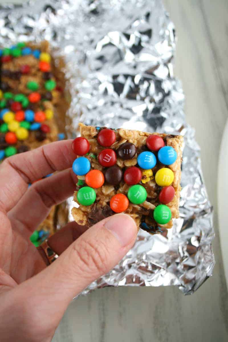 Peanut-Butter-M&M-Oat-Bars-2