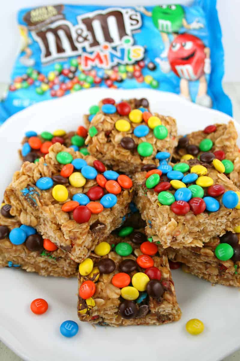 NO-BAKE M&M PEANUT BUTTER BARS - Butter with a Side of Bread