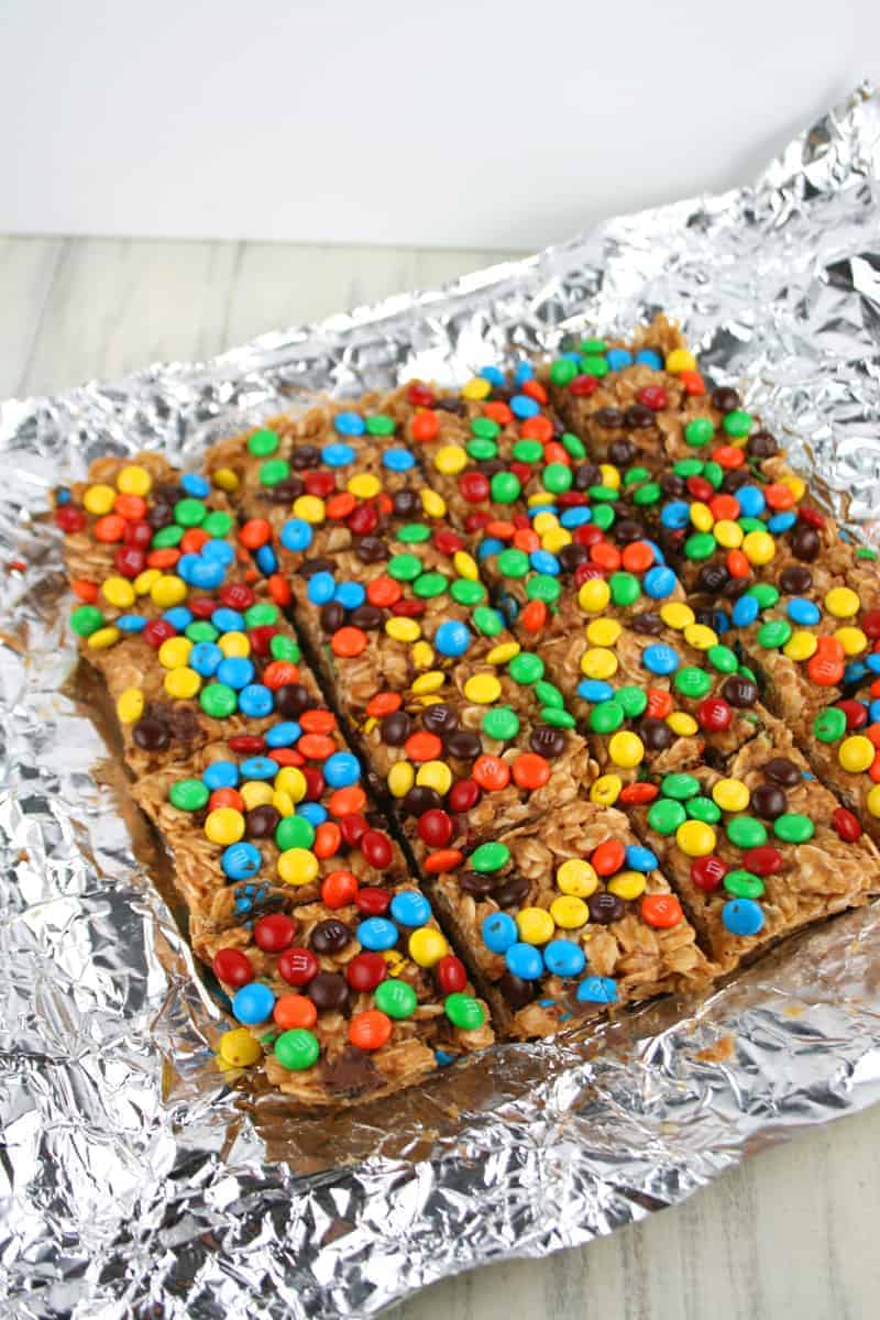 Peanut-Butter-M&M-Oat-Bars