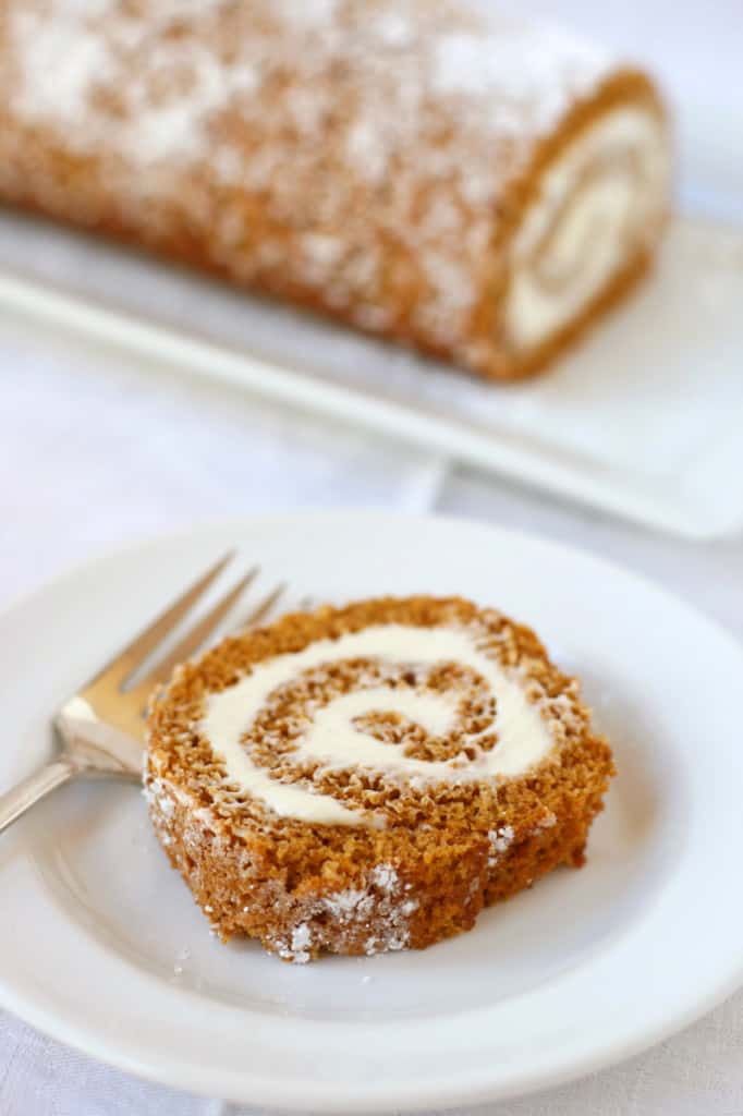 Classic Pumpkin Roll Recipe {+VIDEO}