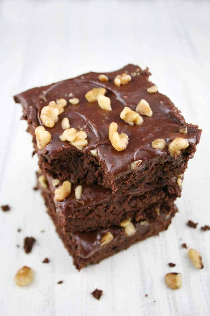 Frosted-Brownies-With-Walnuts-4