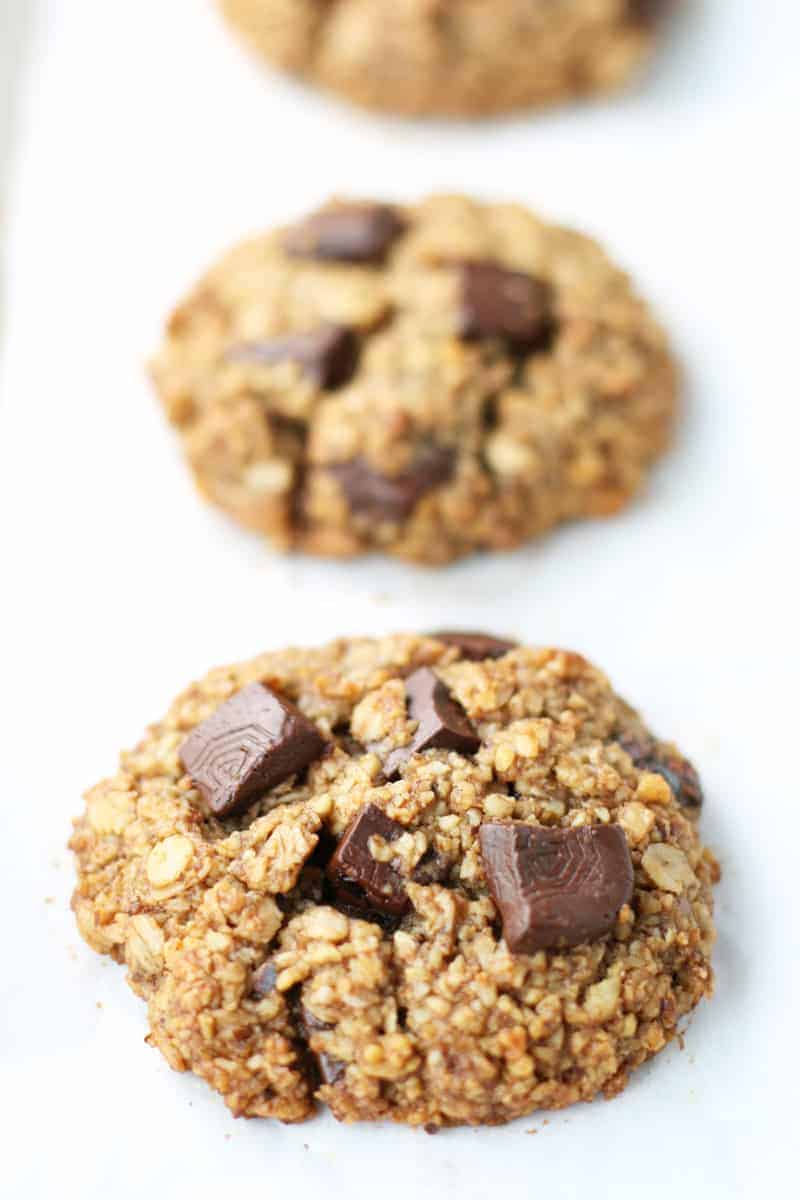 Oatmeal-Chocolate-Chunk-Breakfast-Cookies-3