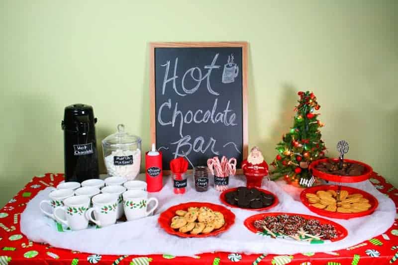 Holiday OREO Cookie Pops - Mom Loves Baking