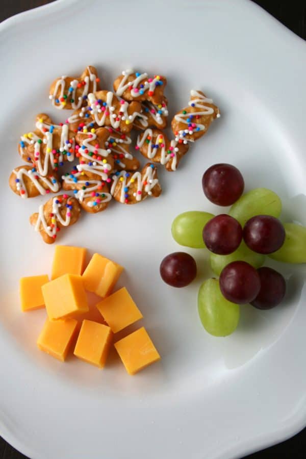 Chocolate Covered Goldfish Pretzels Mom Loves Baking