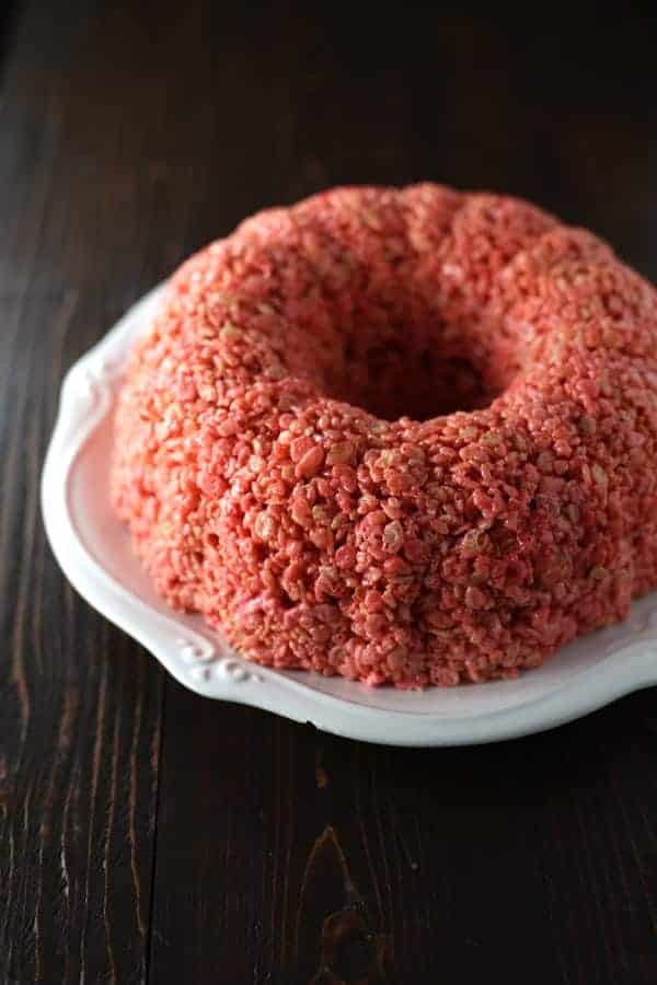 Strawberry Rice Krispies Cake