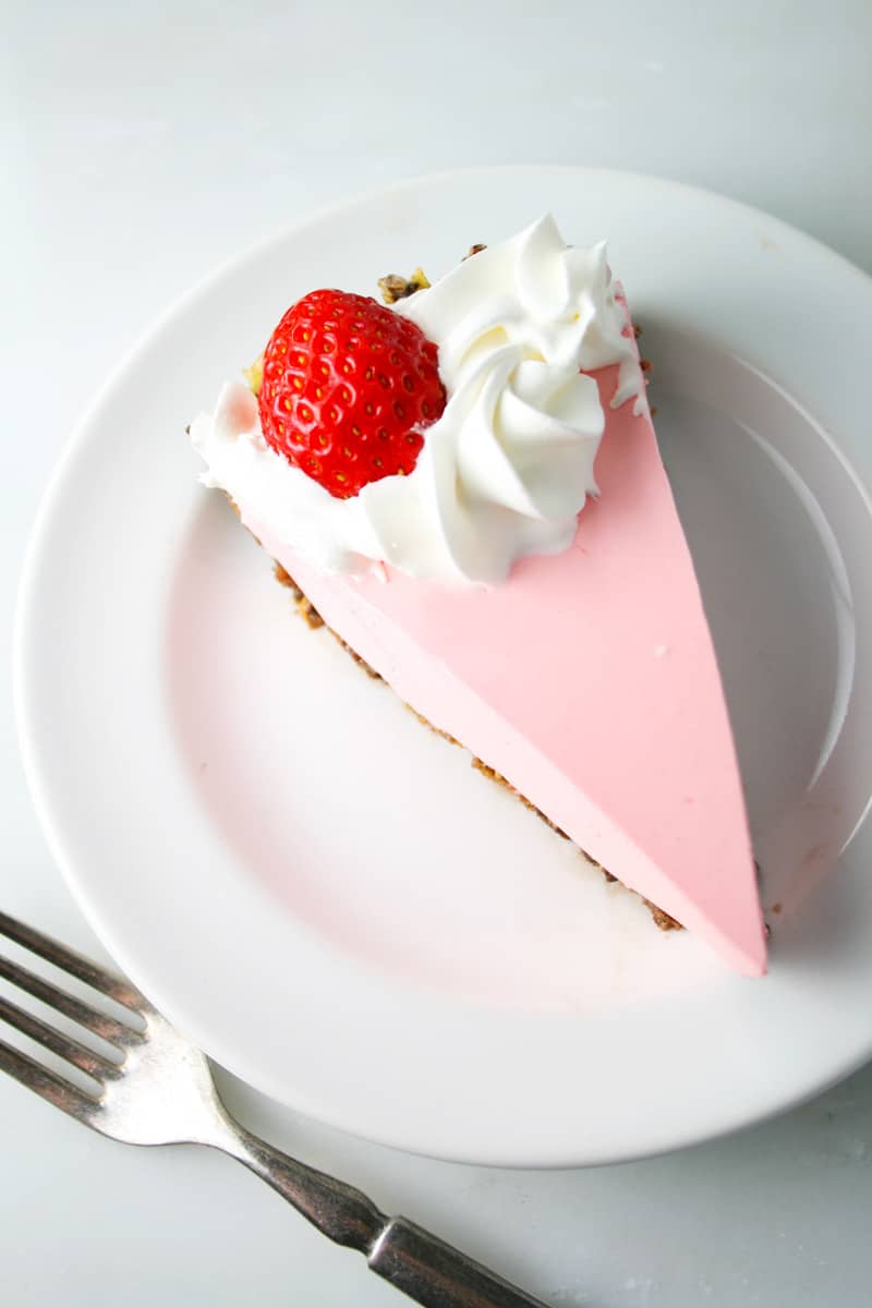 No Bake Strawberry Cream Pie