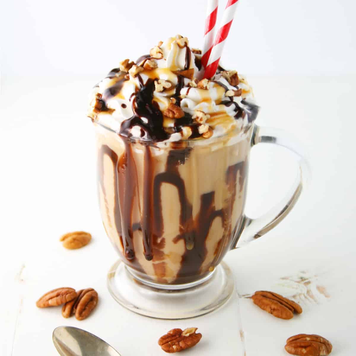 Turtle Iced Coffee - Mom Loves Baking