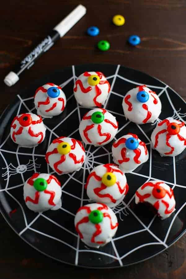 Eyeball Oreo Cookie Balls