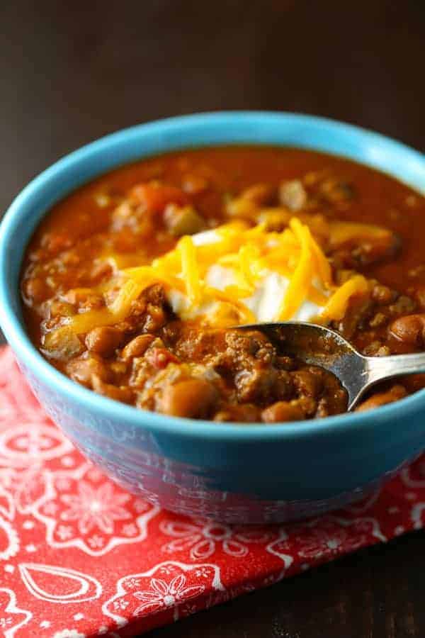 Quick and Easy Chili - Mom Loves Baking