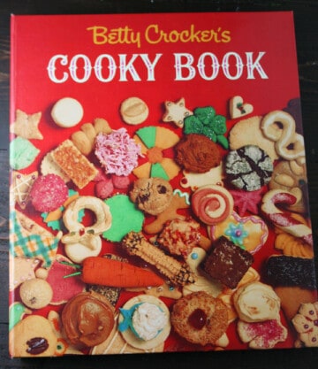 Mary's Sugar Cookies - Mom Loves Baking