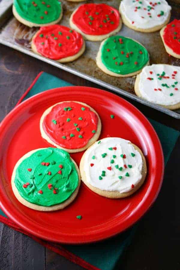 Mary&amp;#39;s Sugar Cookies {VIDEO} - Mom Loves Baking