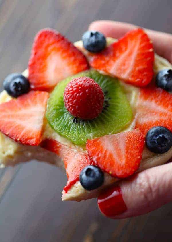 Easy Bagel Fruit Pizza