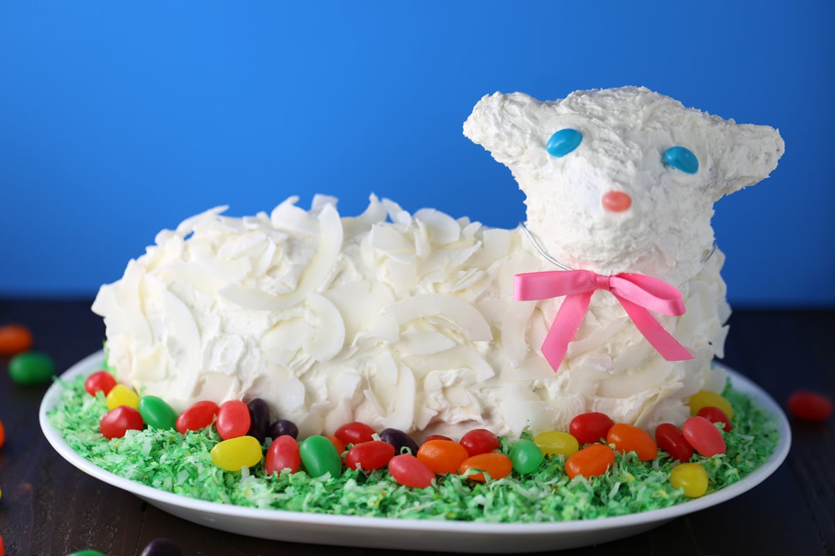 How to Make Vintage 3D Mold Lamb Cake for Easter.