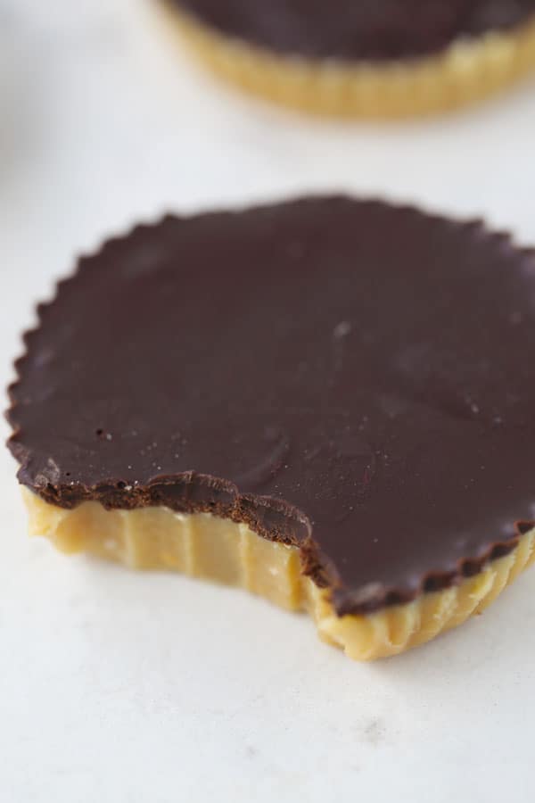 Easy Low Carb Peanut Butter Cups