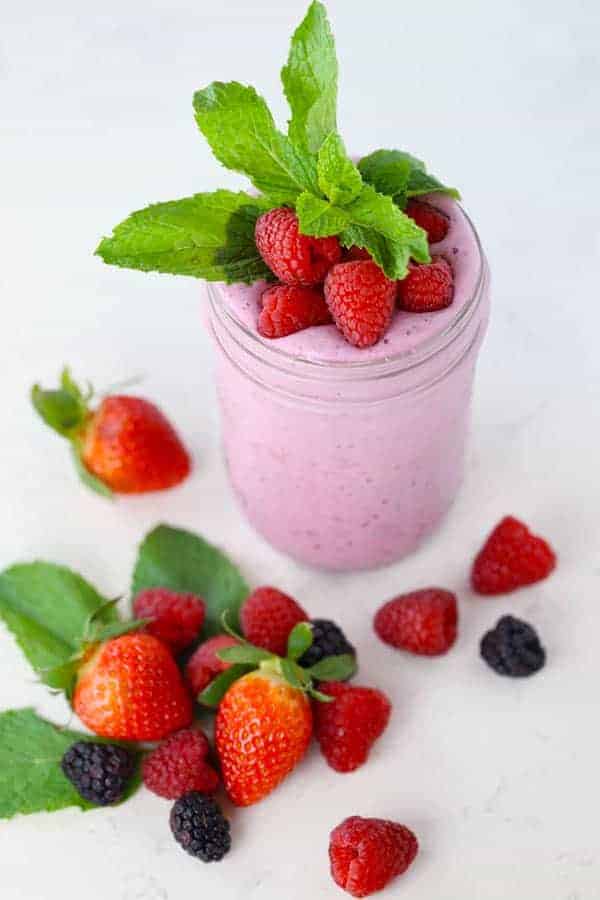 Easy Triple Berry Fruit Smoothie