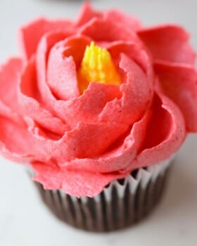 Meringue Powder Buttercream Flowers