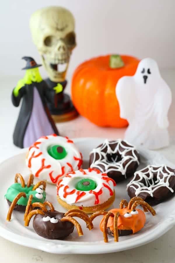 How to make scary good halloween donuts