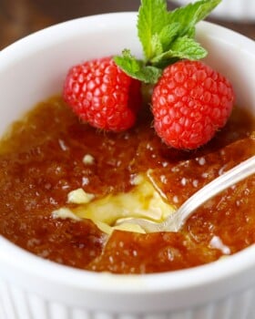 Classic Homemade Crème Brûlée