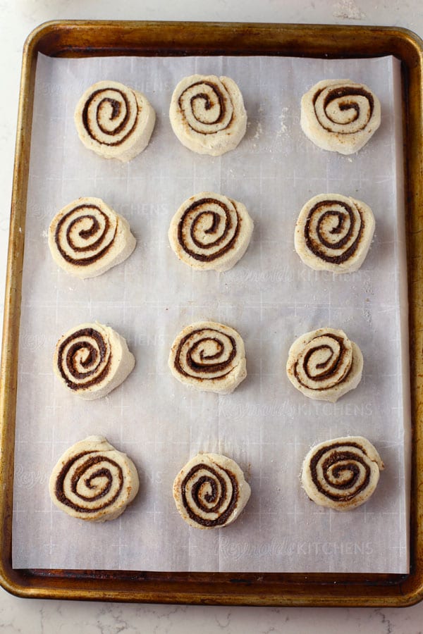 The best gluten free cinnamon rolls