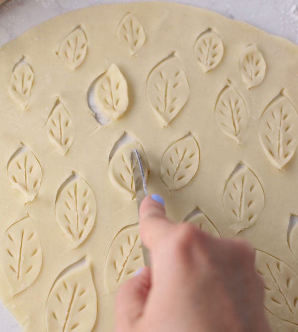 Pie dough leaves