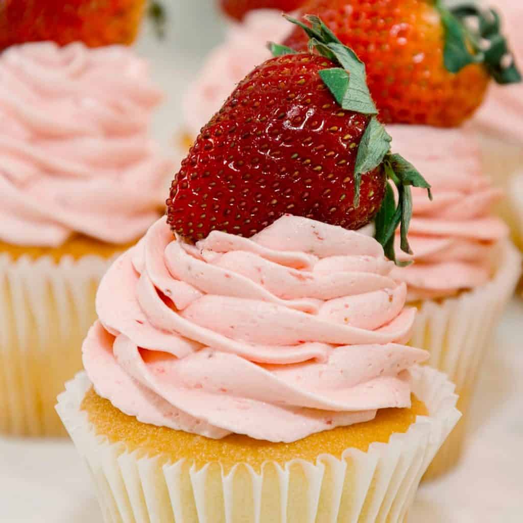 The Best Strawberry Buttercream Frosting Mom Loves Baking