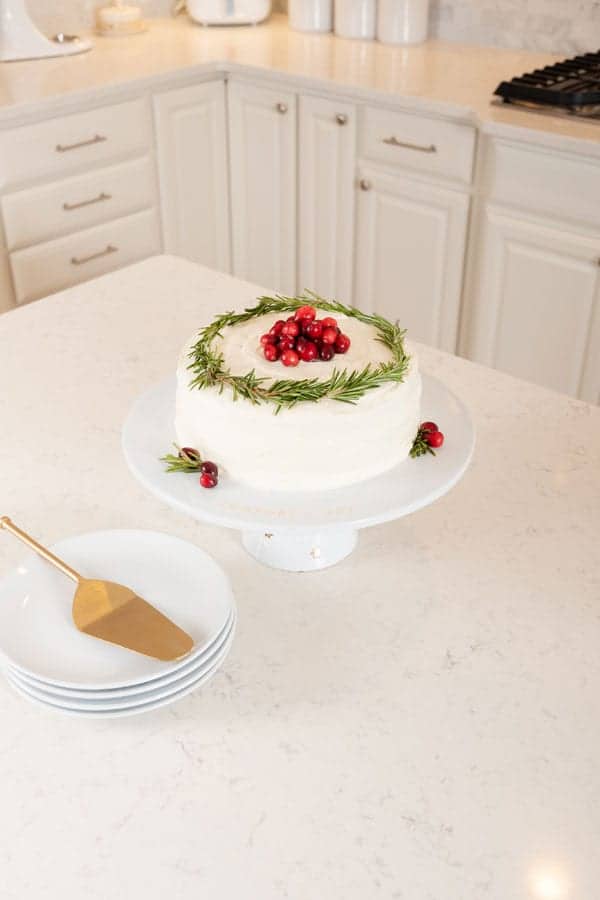 Simple Christmas Cake - Mom Loves Baking