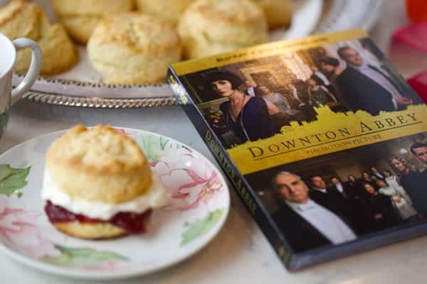 Cream scones with jam