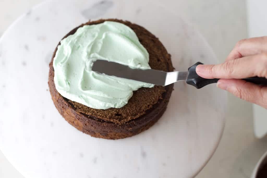 Frosting chocolate mint cake