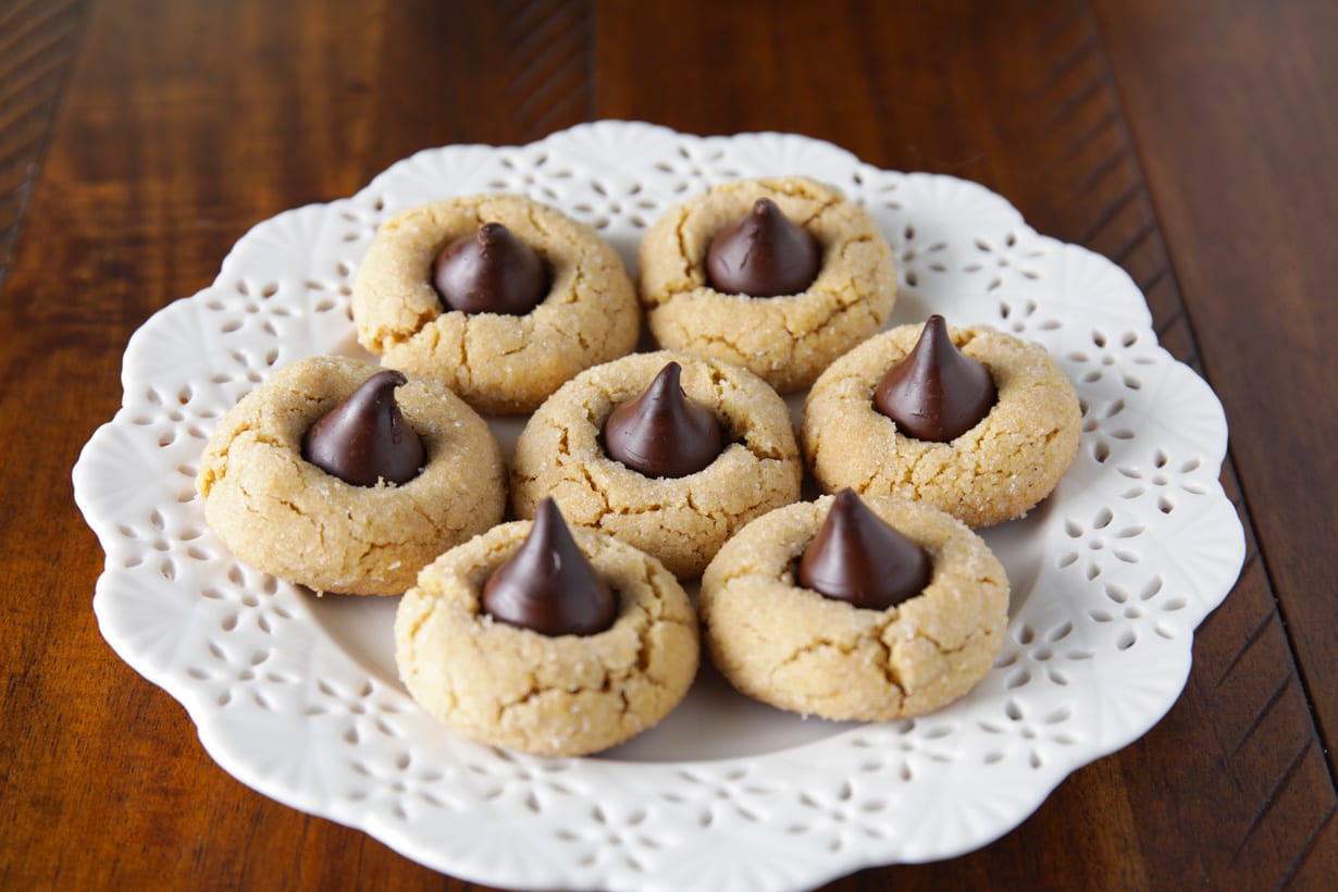 Easy peanut butter blossoms cookie recipe gluten free