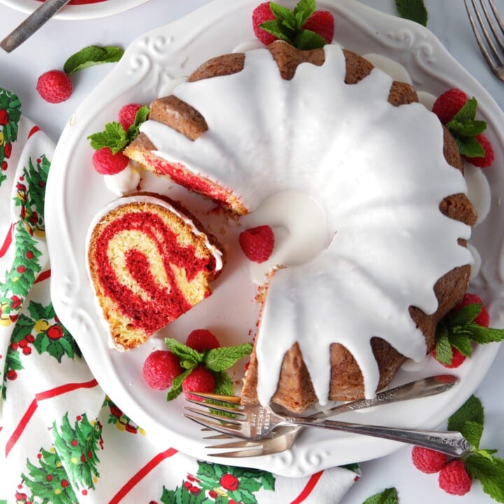 Easy red velvet marble bundt cake recipe