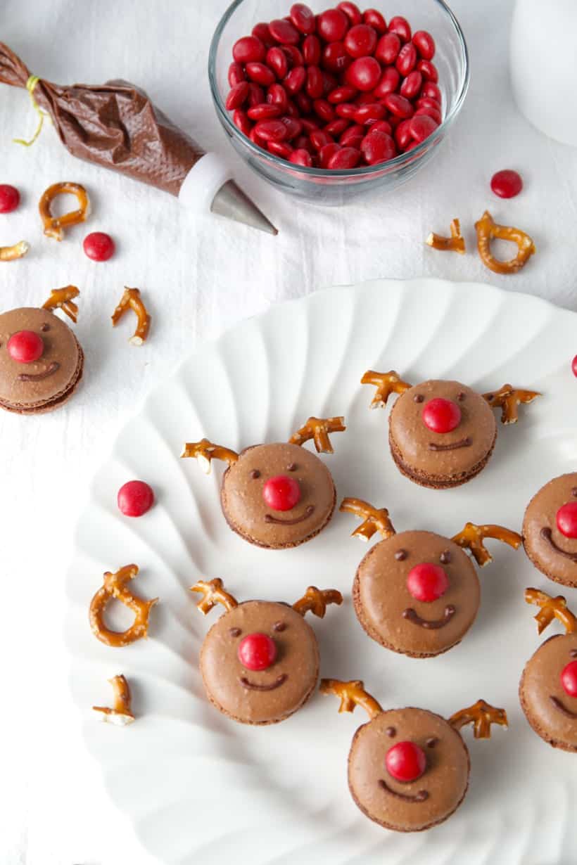 Homemade rudolph reindeer chocolate macarons recipe for Christmas