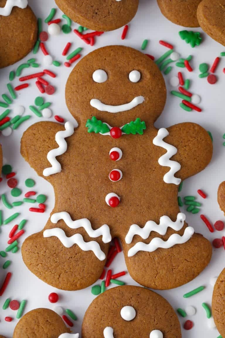 Soft &amp; Chewy Gingerbread Men Cookies - Mom Loves Baking