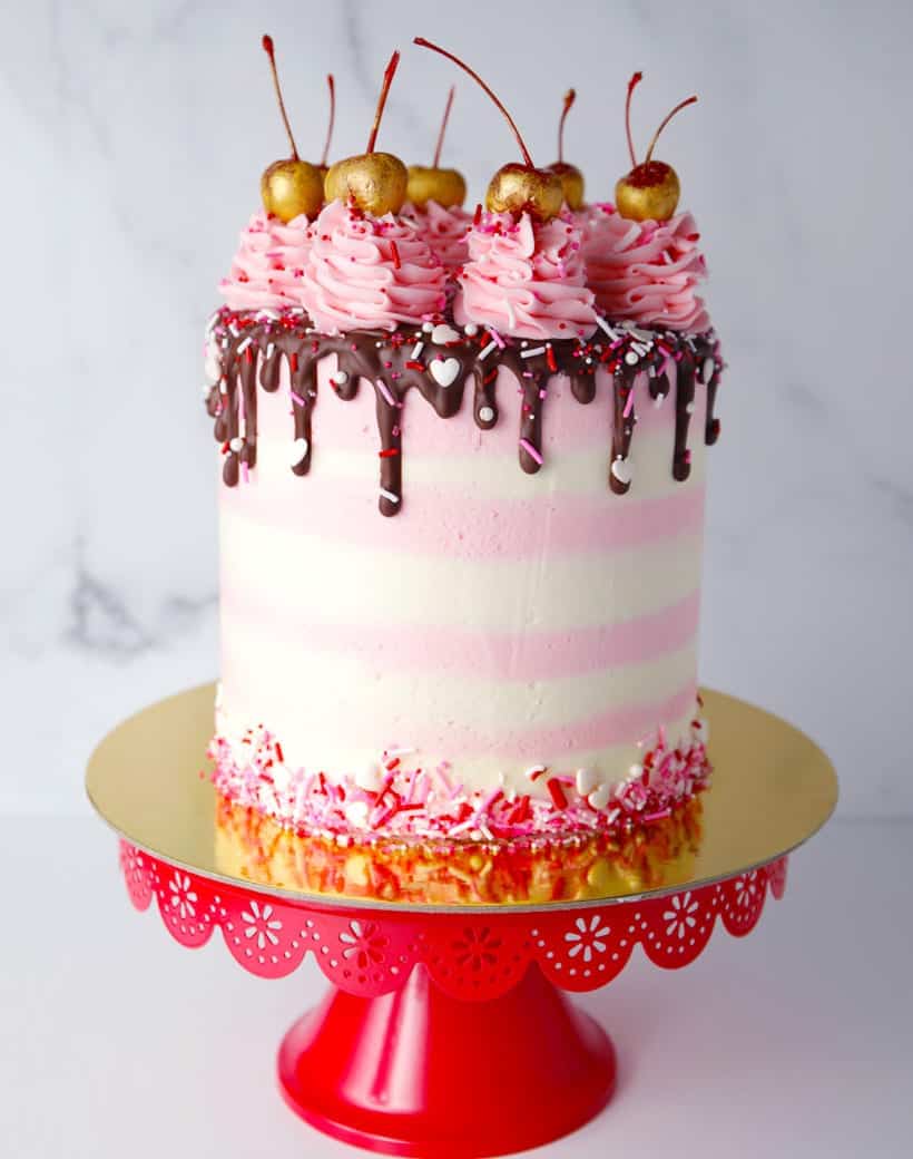 How to make striped buttercream cake