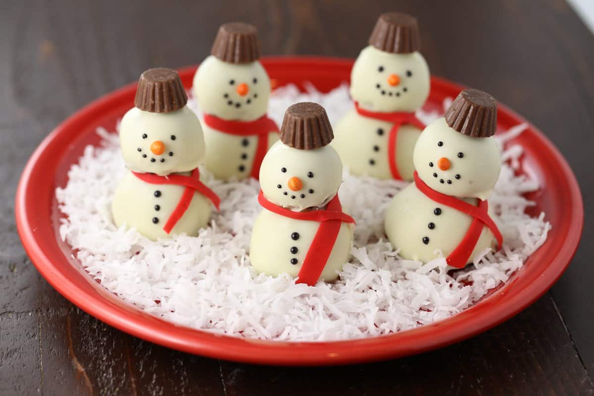 Snowman oreo cookie balls holiday recipe