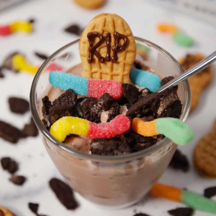 Halloween party OREO dirt cup