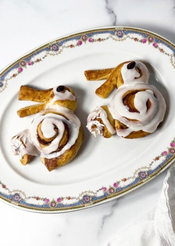 Quick & Easy Bunny Cinnamon Rolls Recipe - Mom Loves Baking