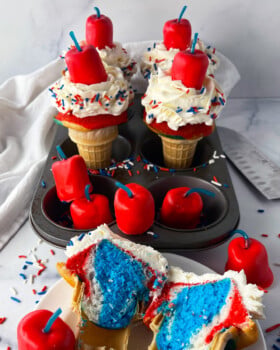 Patriotic Firecracker cupcakes.
