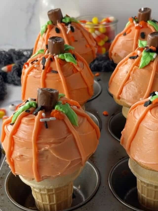 Pumpkin Ice Cream Cone Cupcakes