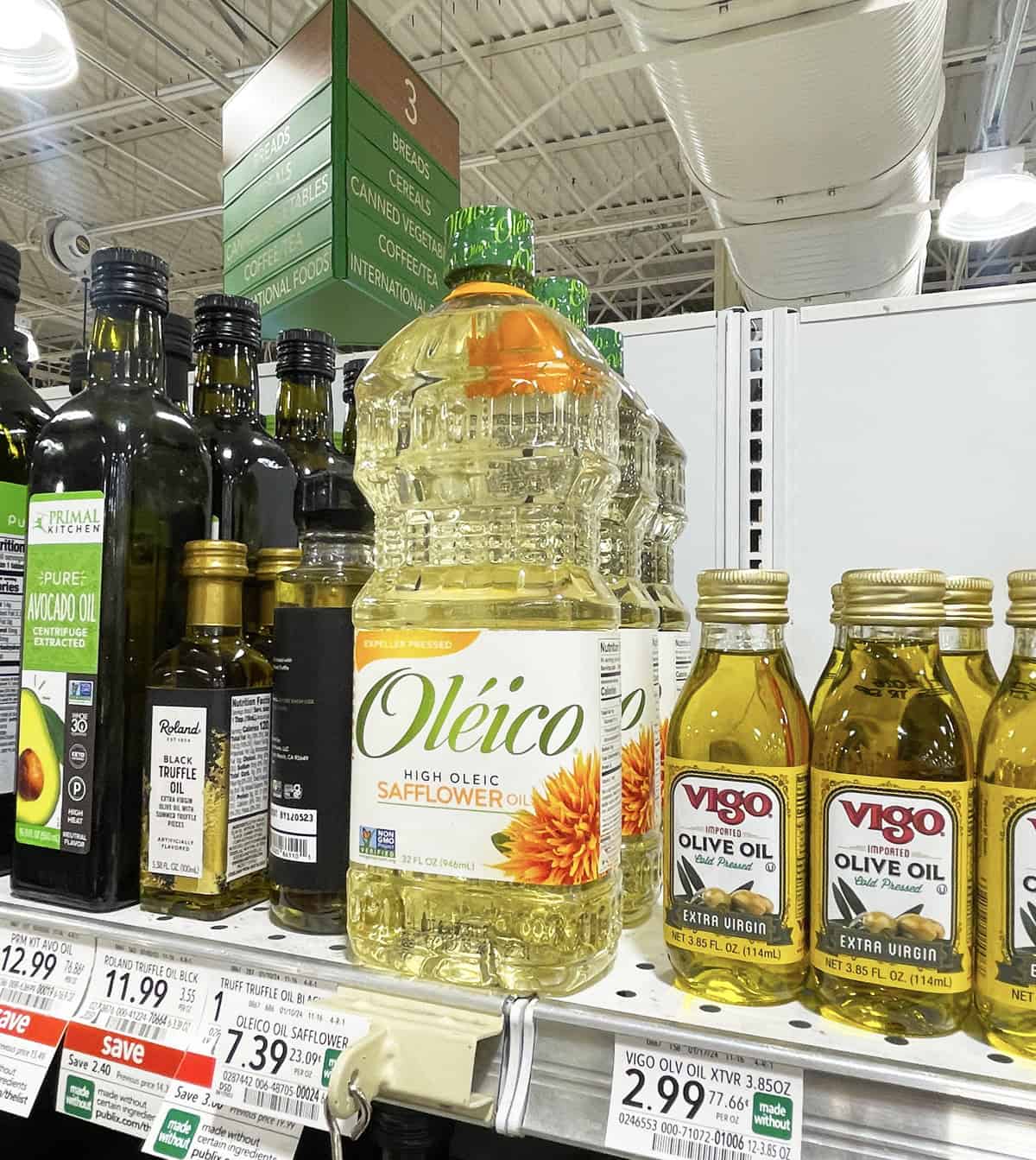 Publix grocery aisle showing vegetable oils including Oleico Safflower oil.