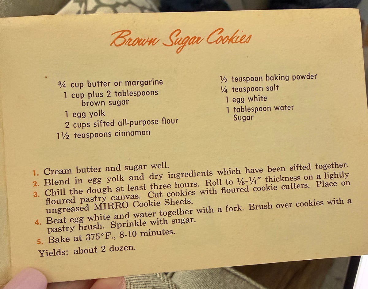 Vintage recipe shown in Mirro cookie recipe booklet.