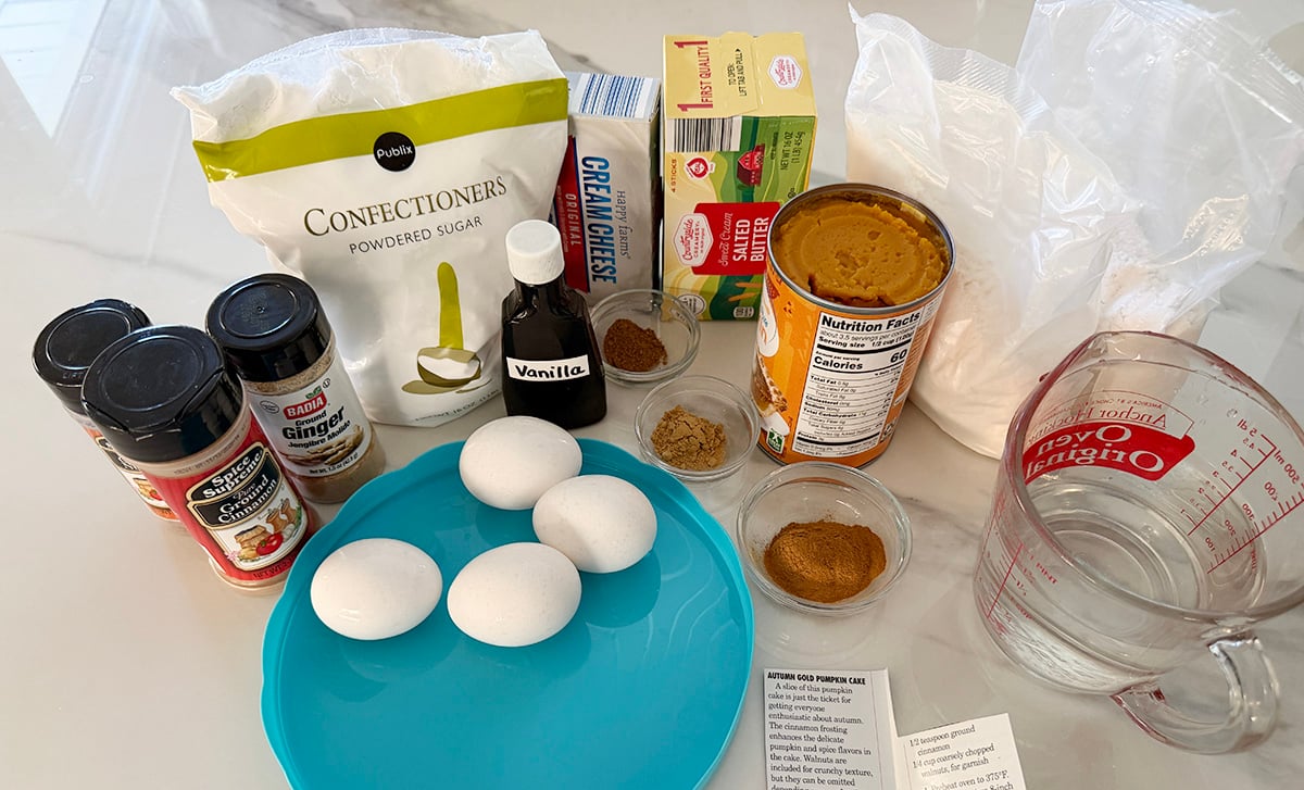 Ingredients needed for pumpkin cake.